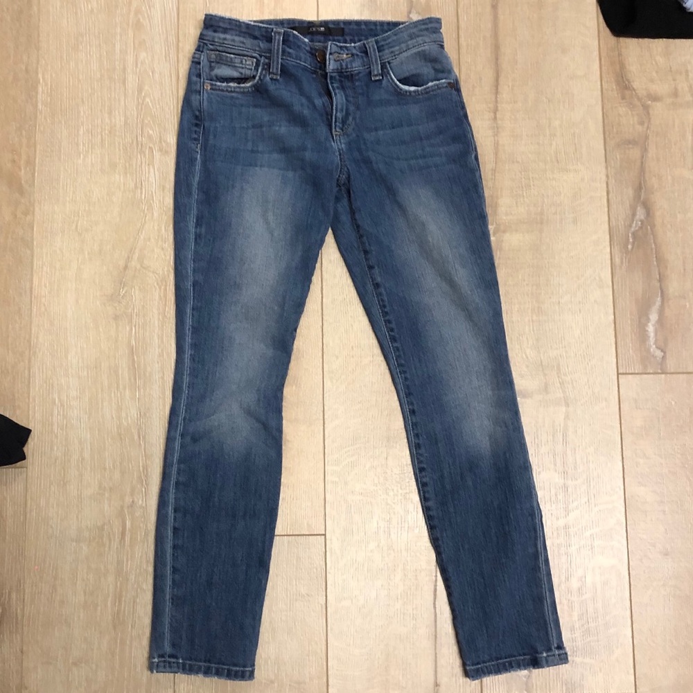 Like new ankle cropped Joes jeans
